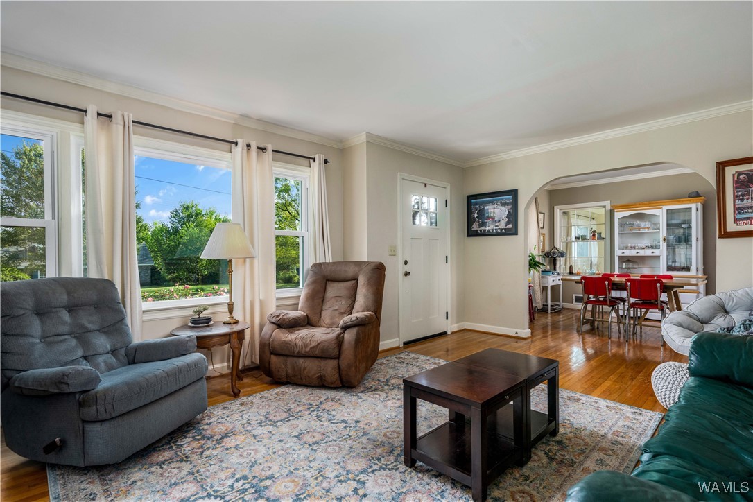 6 Forest Drive
