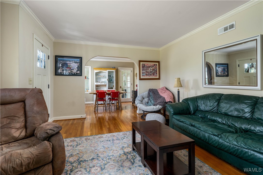 6 Forest Drive