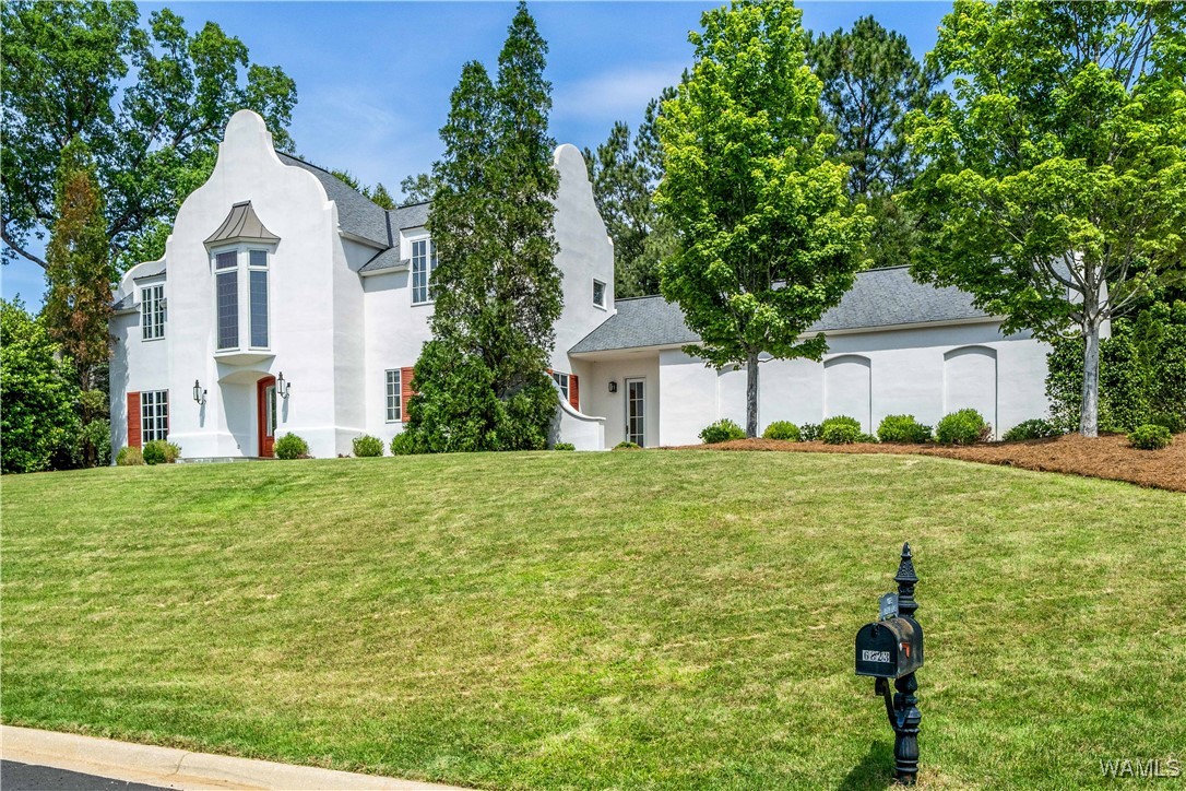 6823 Killick Place