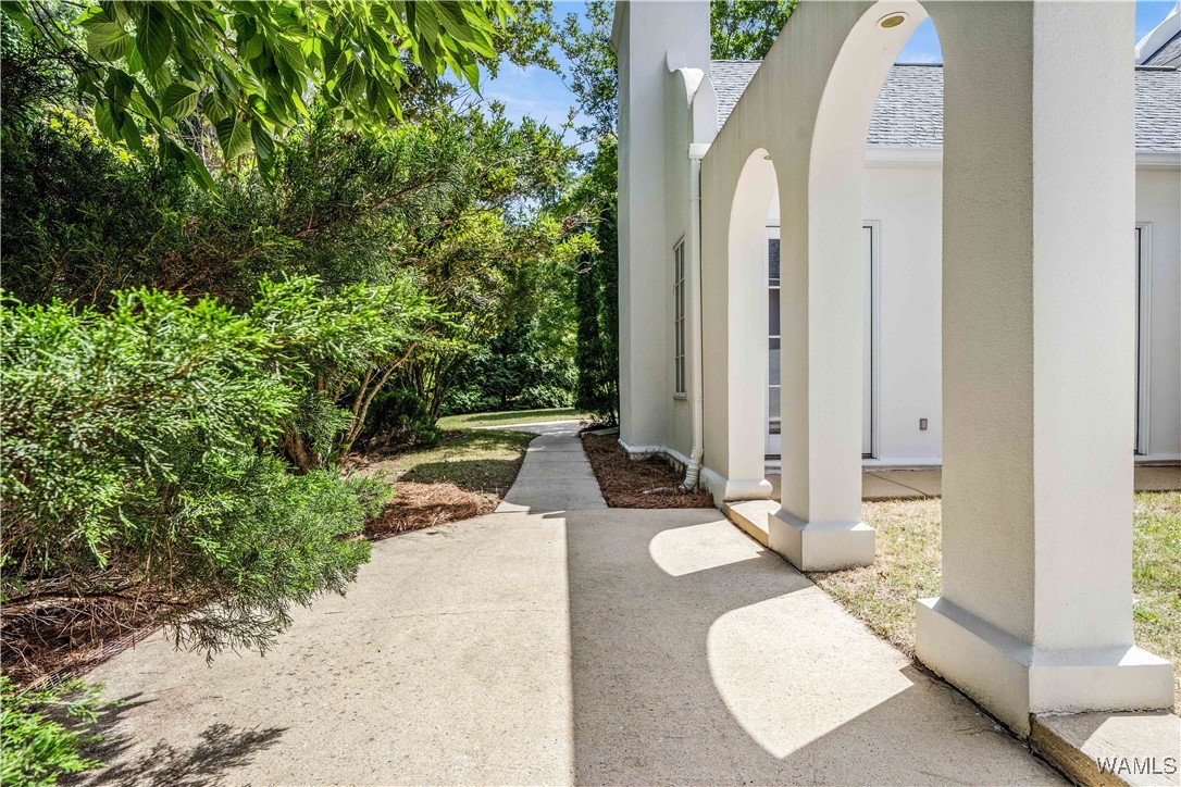 6823 Killick Place