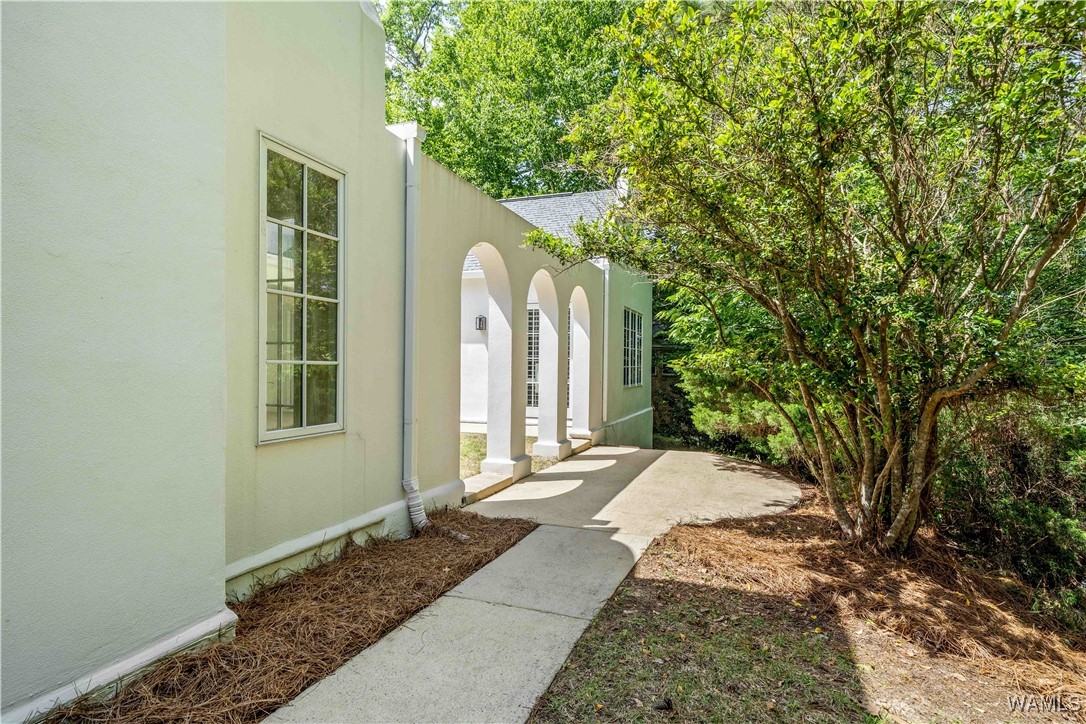 6823 Killick Place