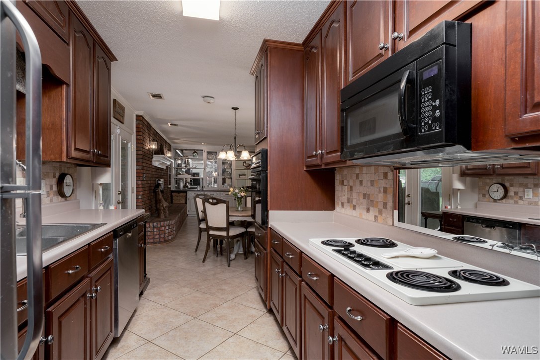 850 Walnut Drive