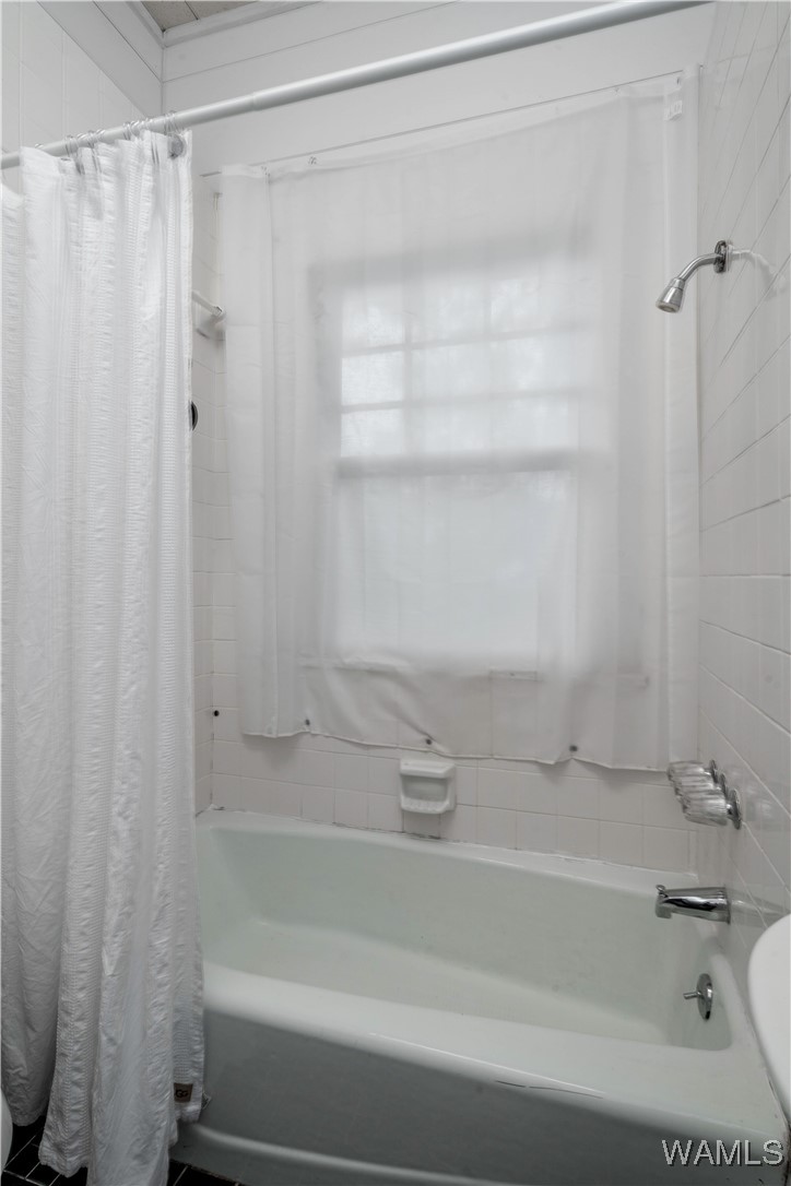 221 3rd Court SW