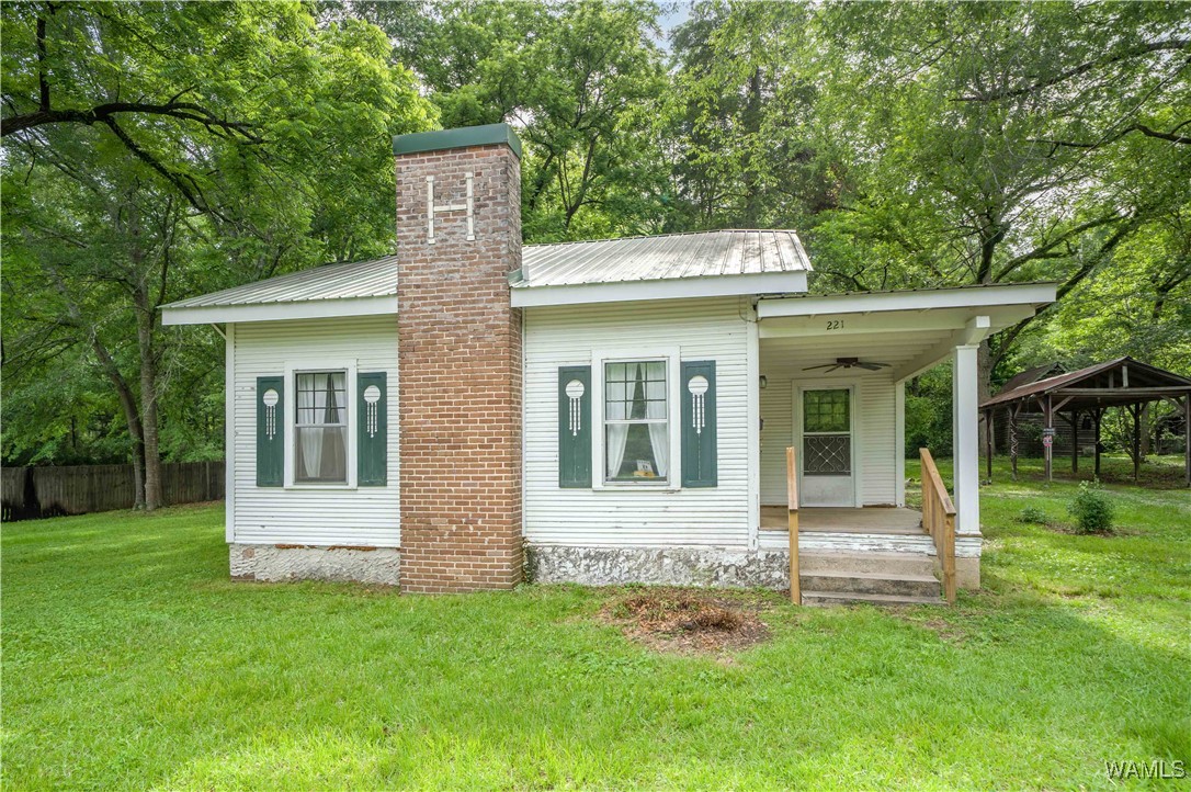 221 3rd Court SW