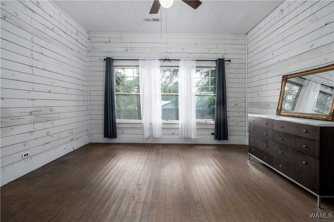 221 3rd Court SW