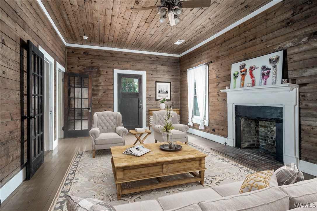 221 3rd Court SW