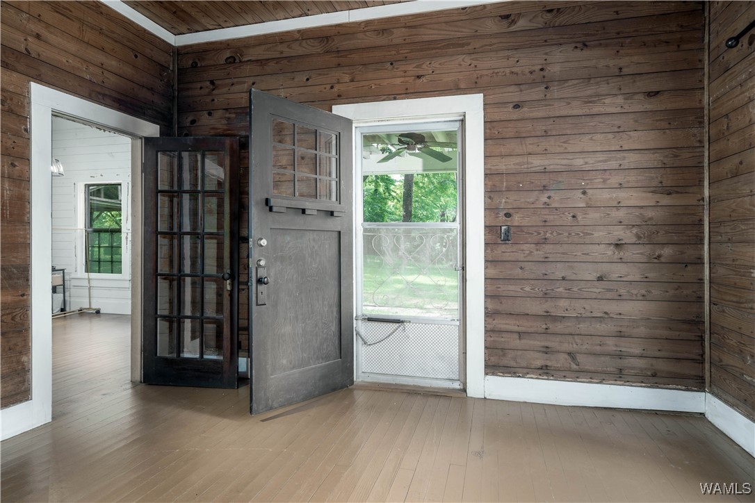 221 3rd Court SW