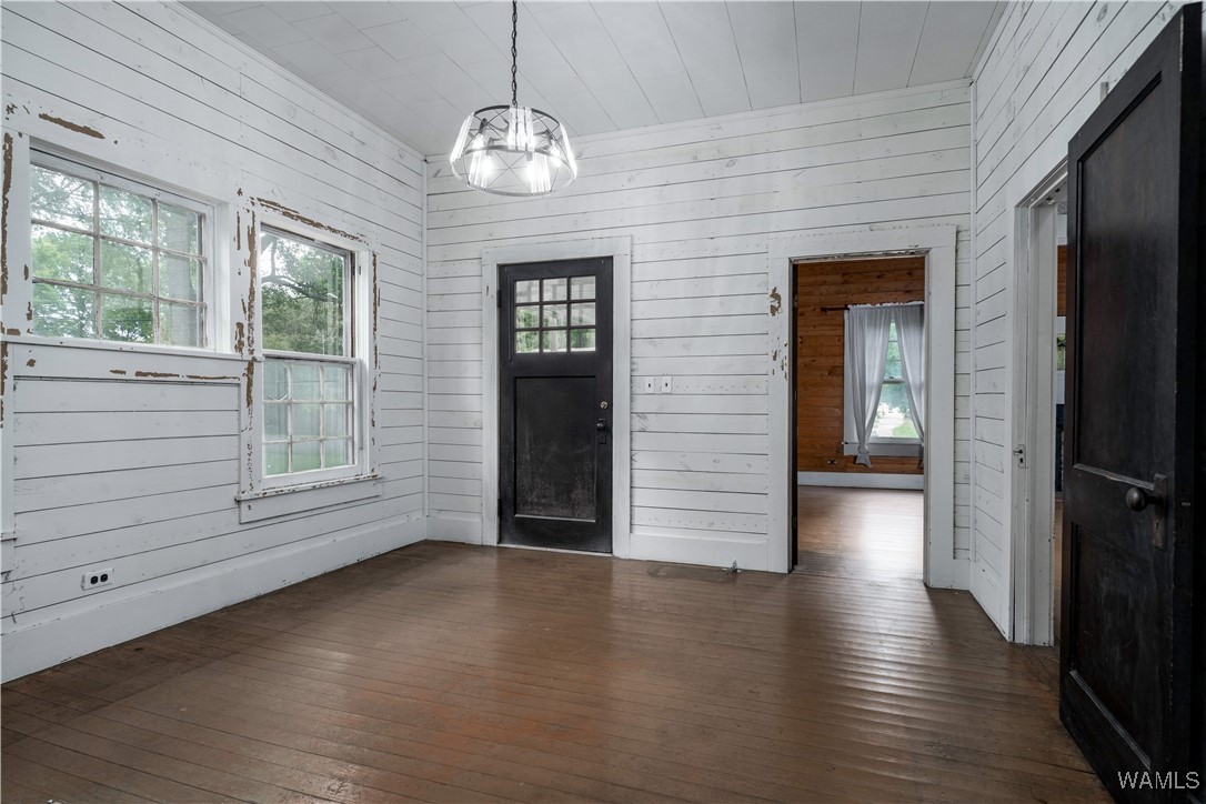 221 3rd Court SW
