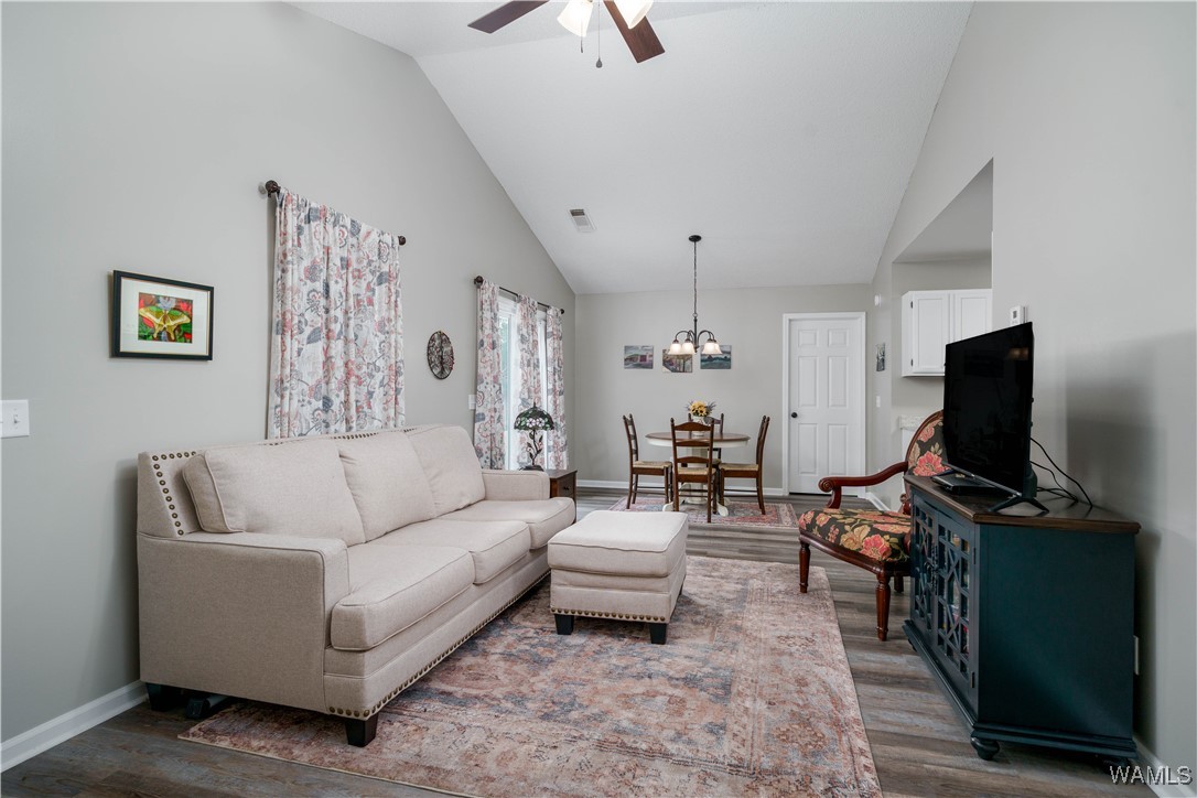 1031 Mockingbird Lane