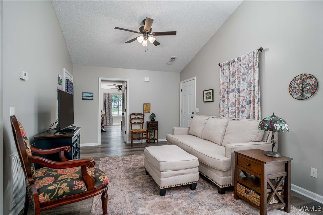 1031 Mockingbird Lane