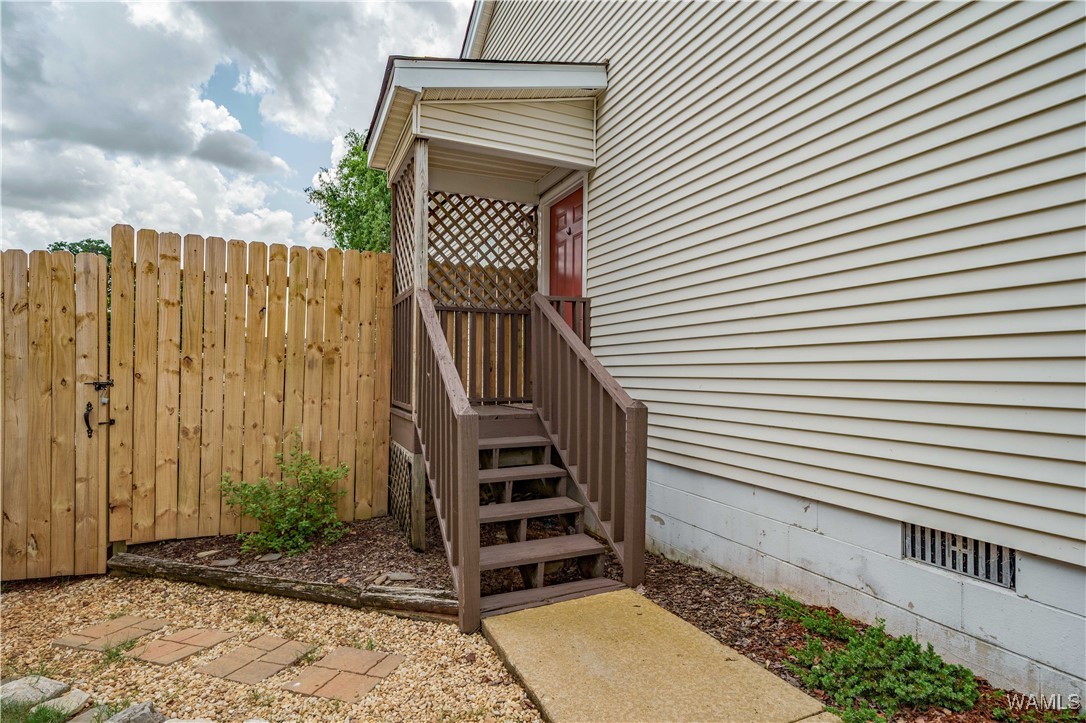 1031 Mockingbird Lane