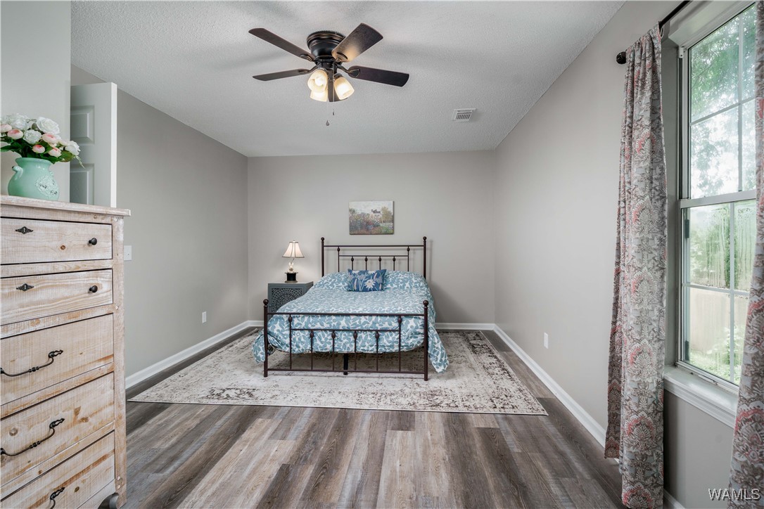 1031 Mockingbird Lane