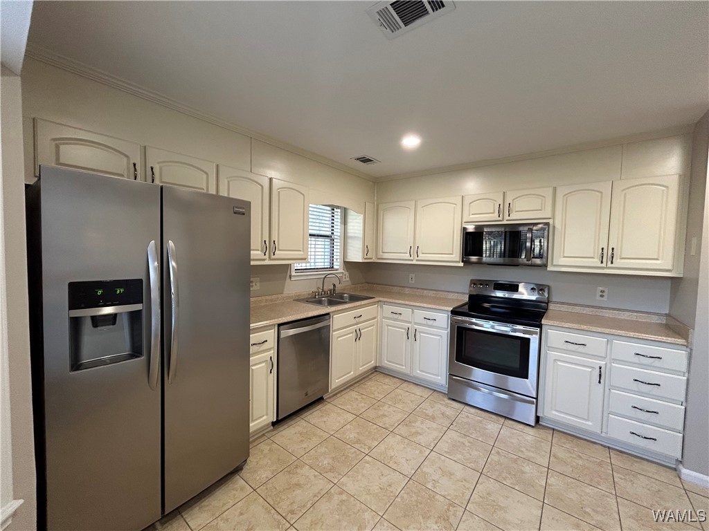 1601 Hollow Lane