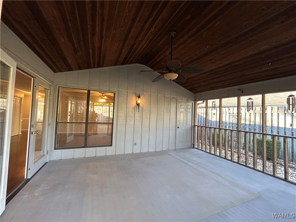 1601 Hollow Lane