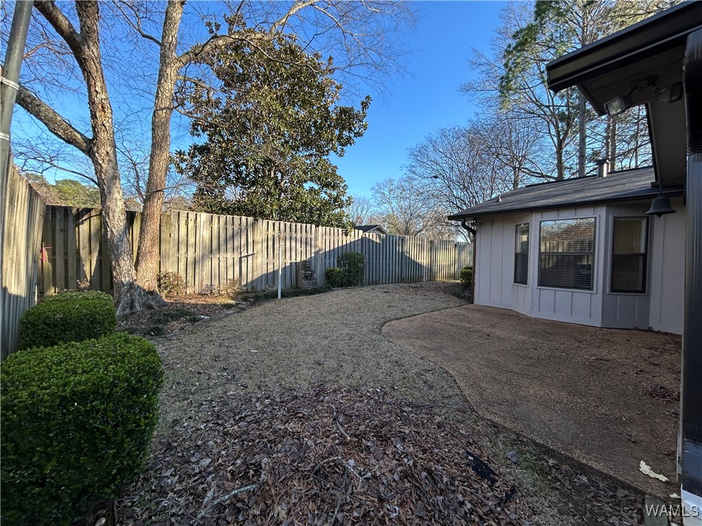 1601 Hollow Lane