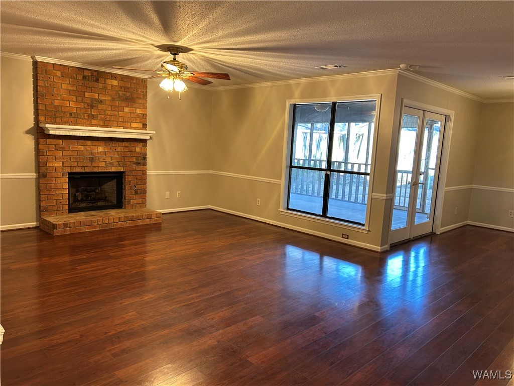 1601 Hollow Lane