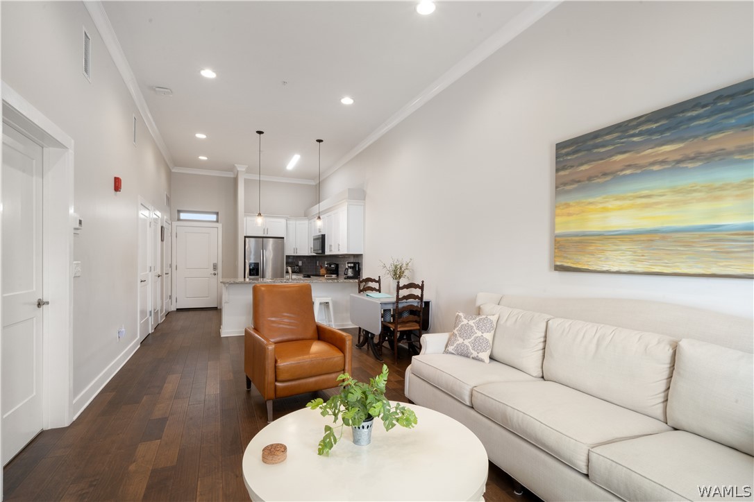 2708 7th Street Unit: 101