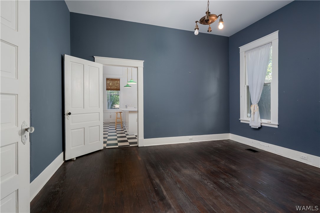 818 Queen City Avenue