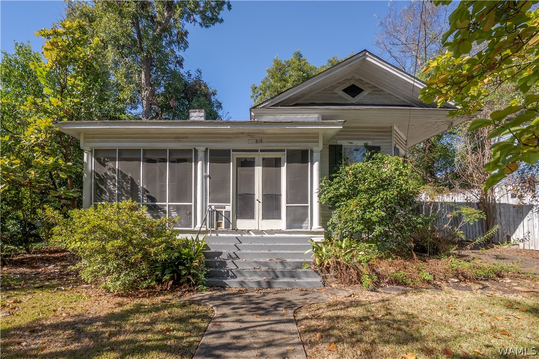 818 Queen City Avenue