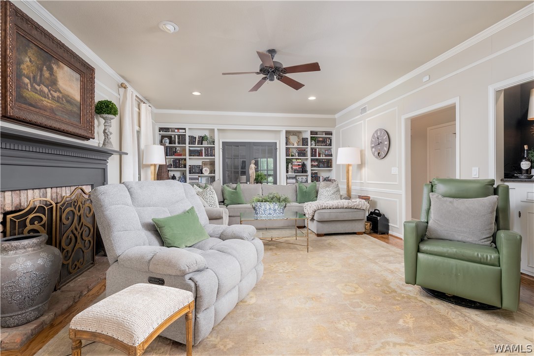 2400 Yorktown Drive