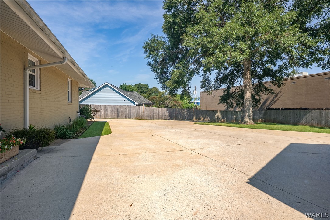 2804 FOREST Brook