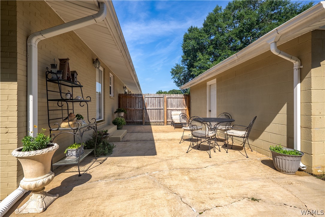 2804 FOREST Brook