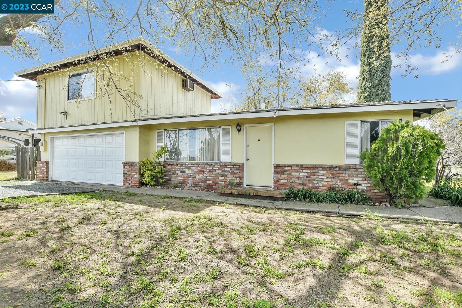 2435 Fairview Court