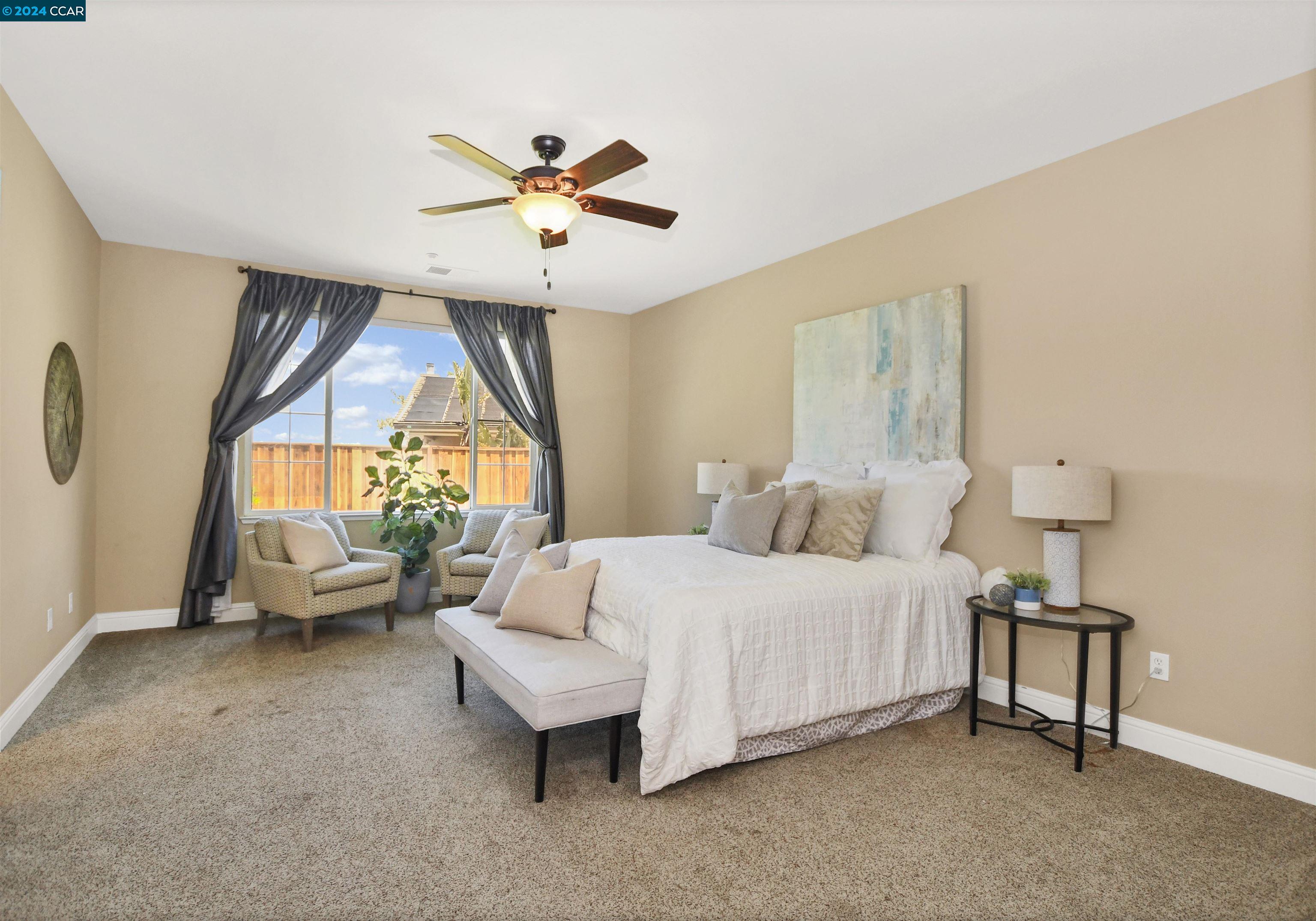 188 E Country Club Dr