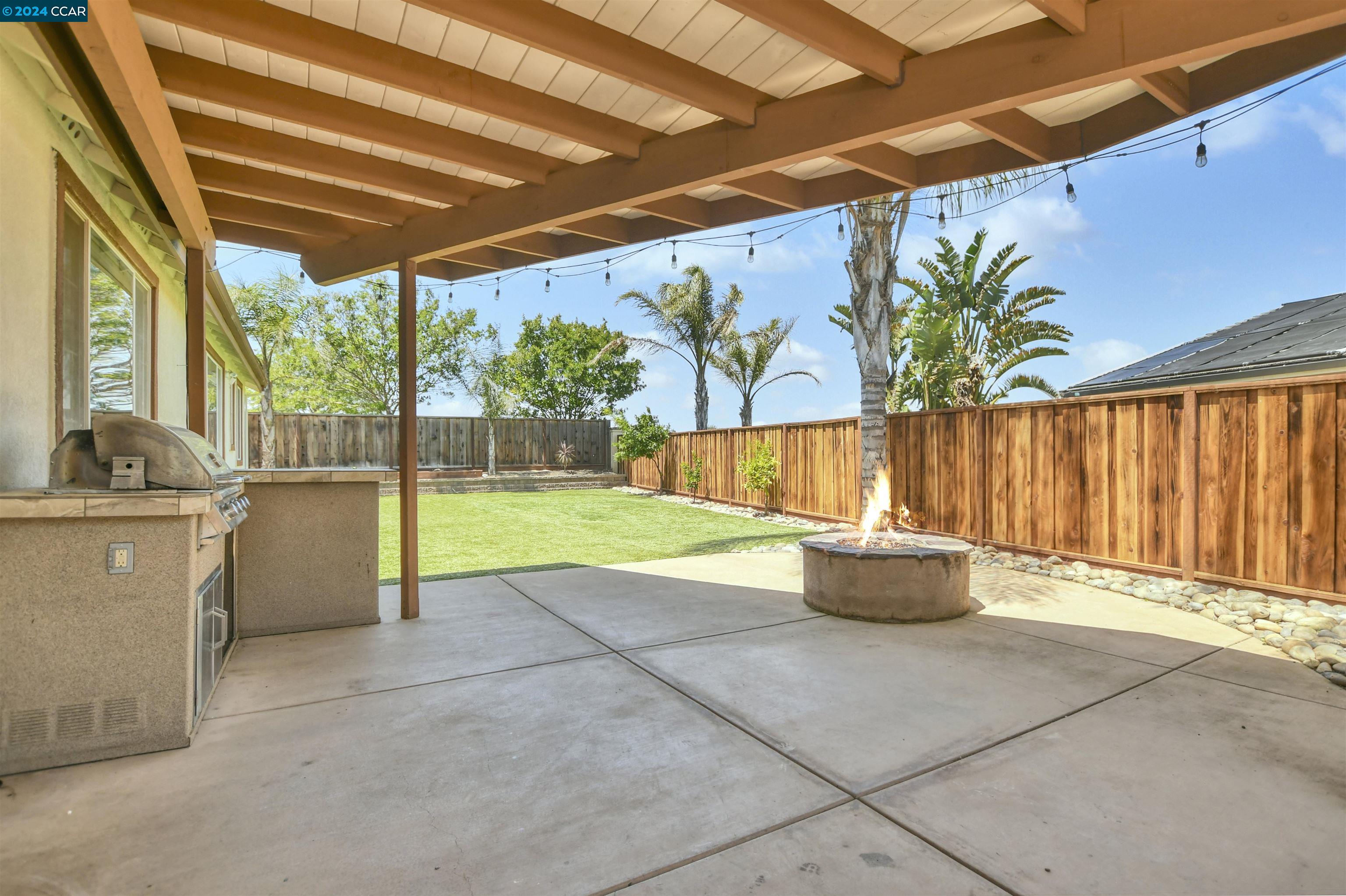 188 E Country Club Dr