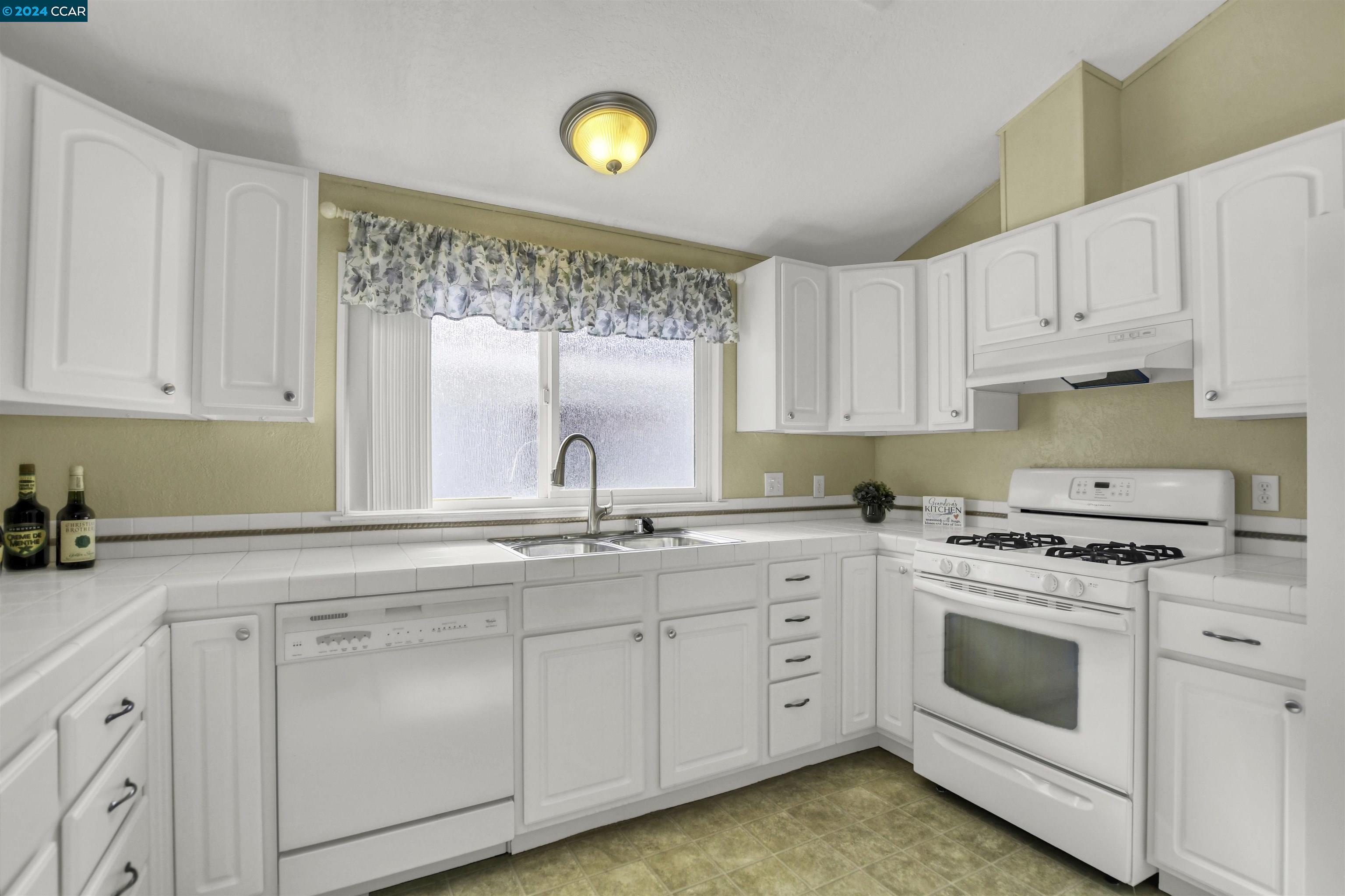 1812 Paris Lane # 68