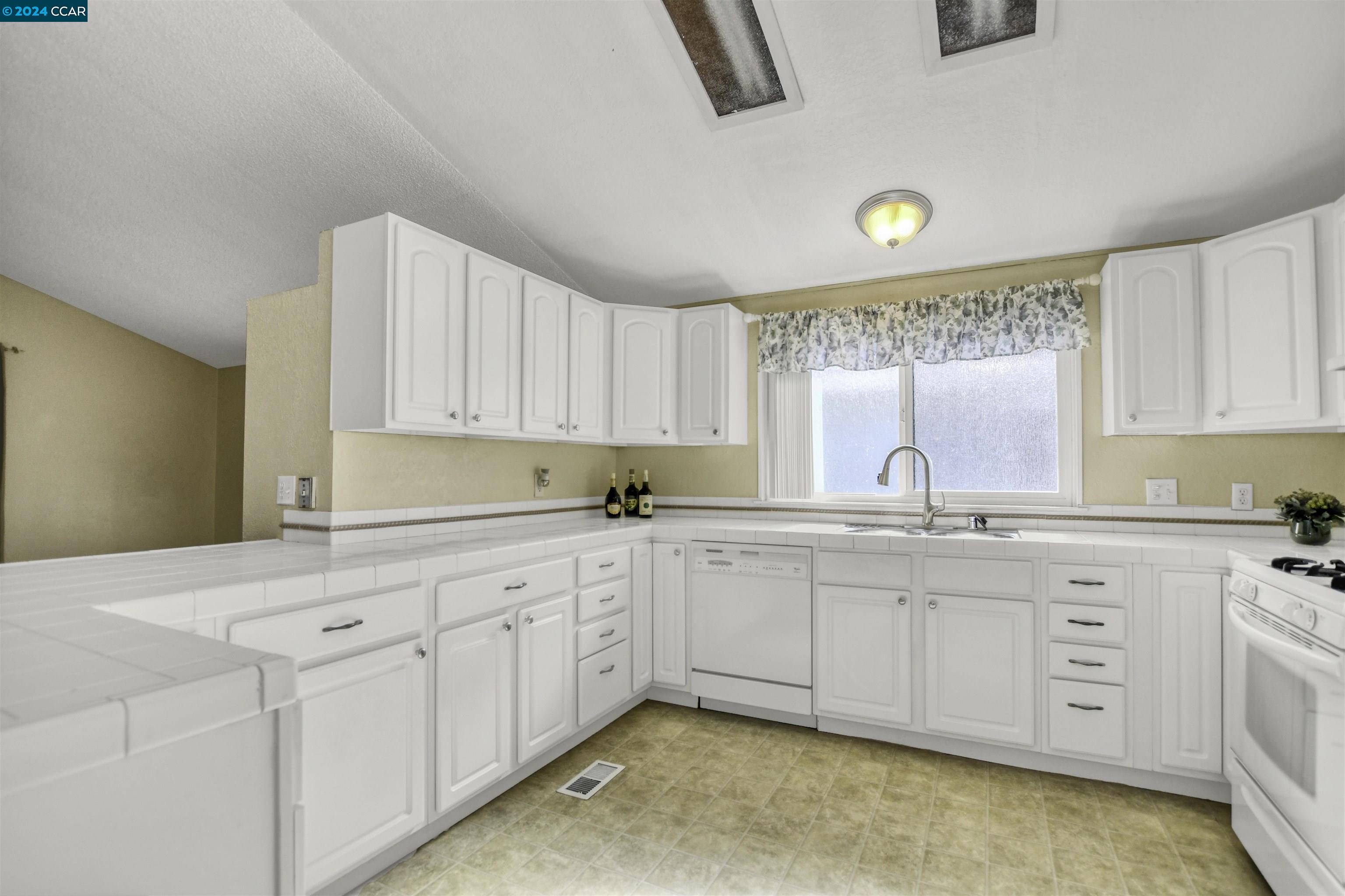 1812 Paris Lane # 68