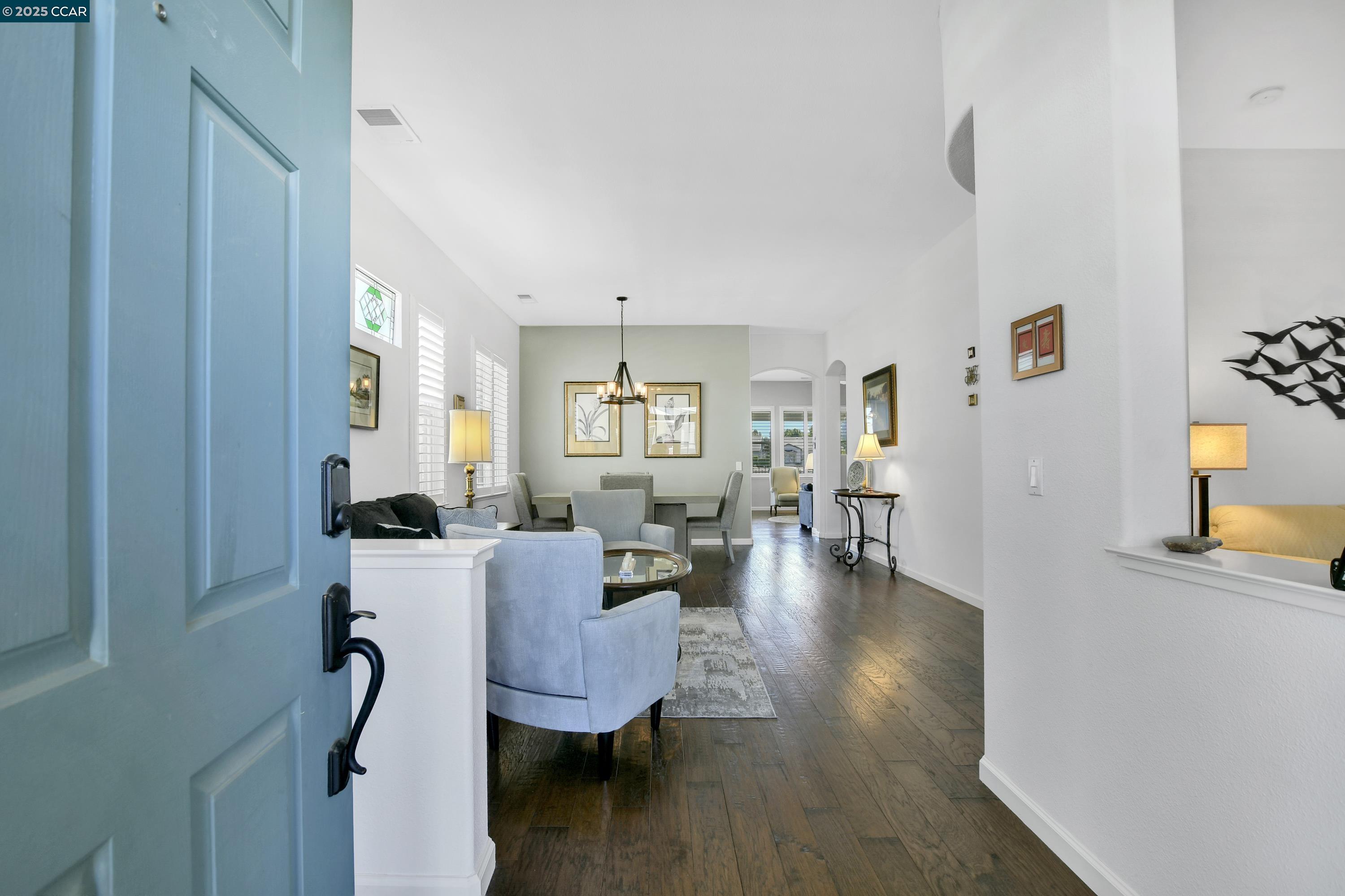 1820 Mariposa Way