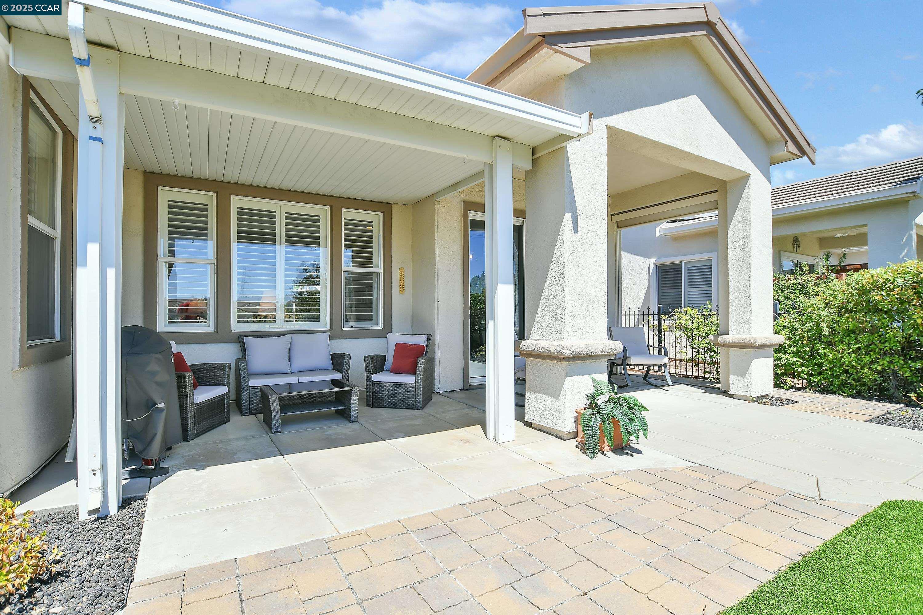 1820 Mariposa Way