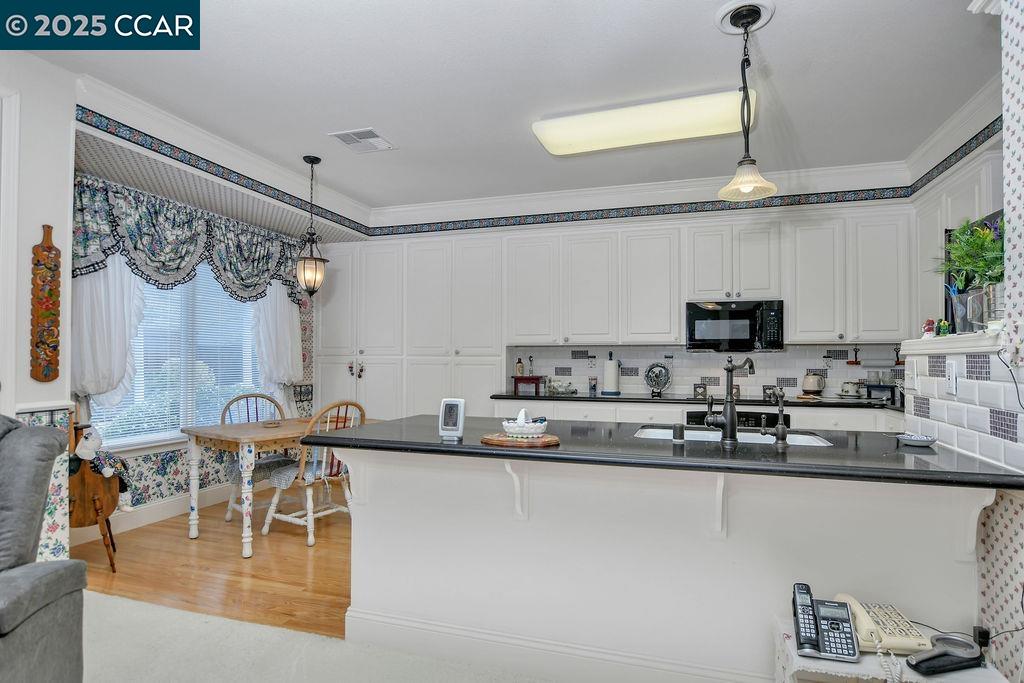1160 Orchid Dr