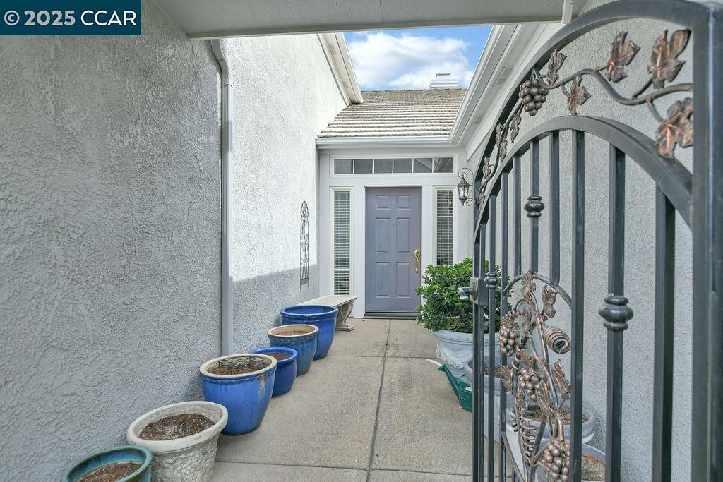 1160 Orchid Dr