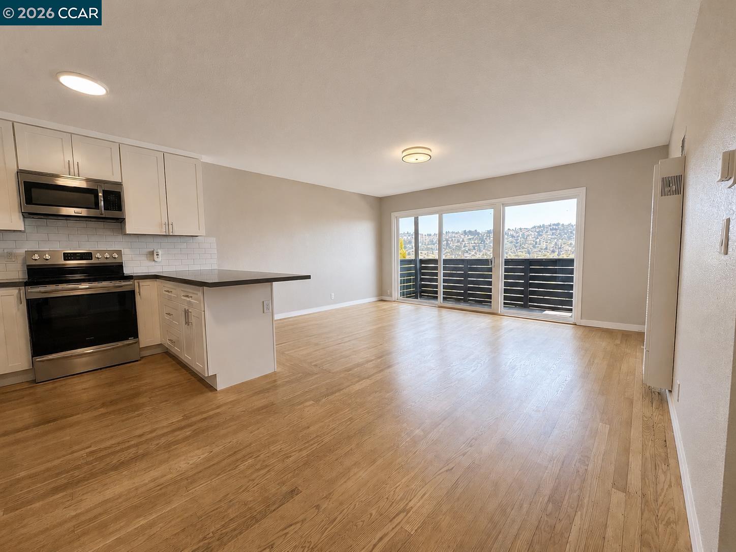 785 Taft Ave # 10