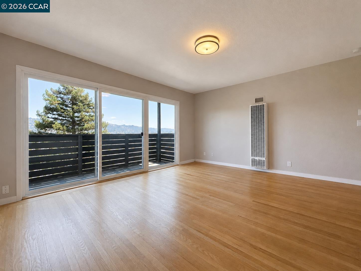 785 Taft Ave # 10
