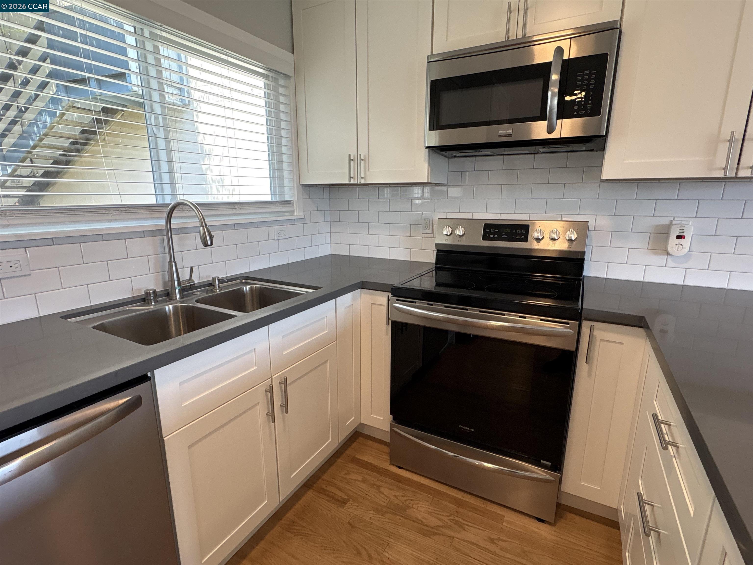 785 Taft Ave # 10