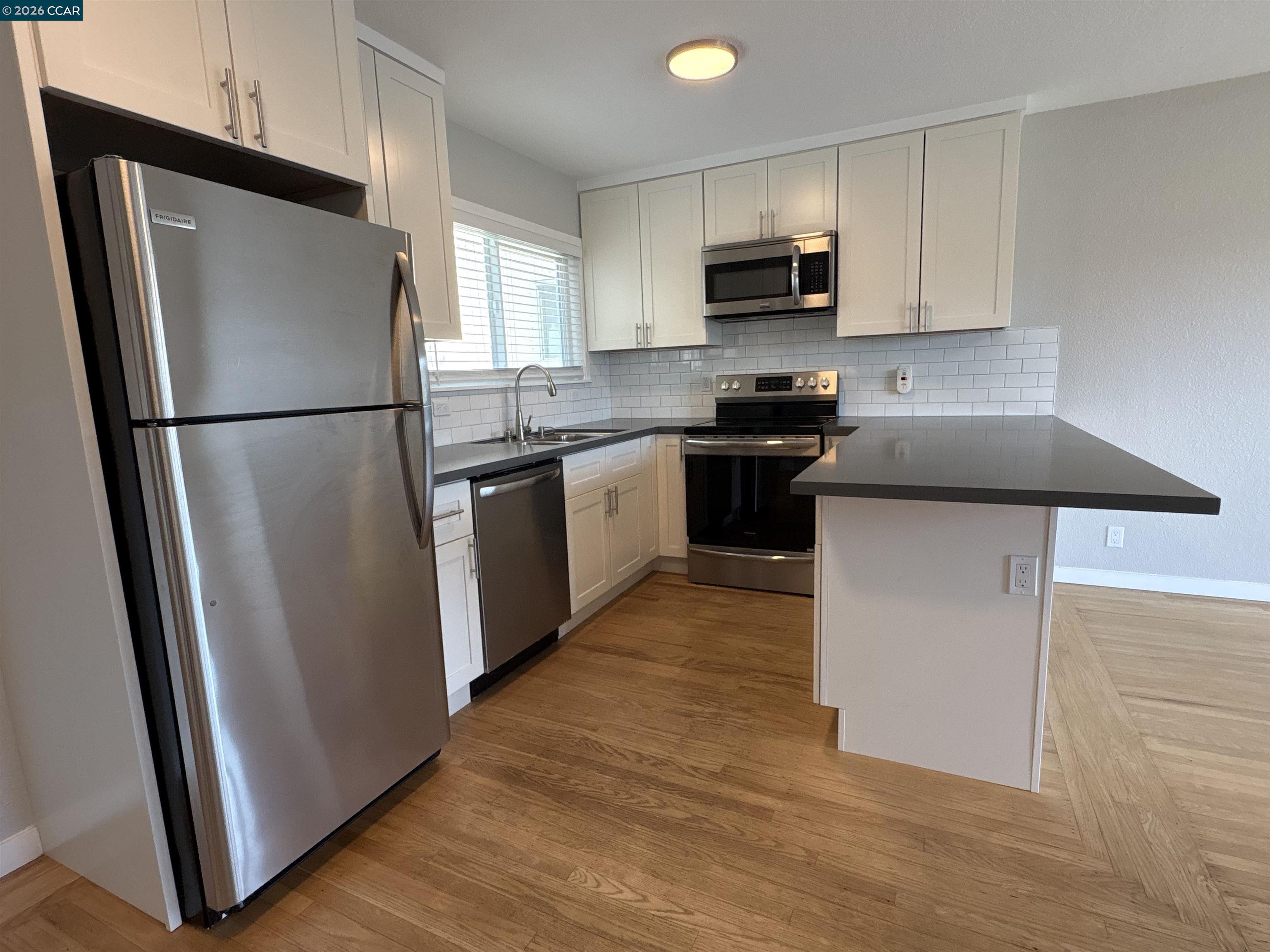 785 Taft Ave # 10