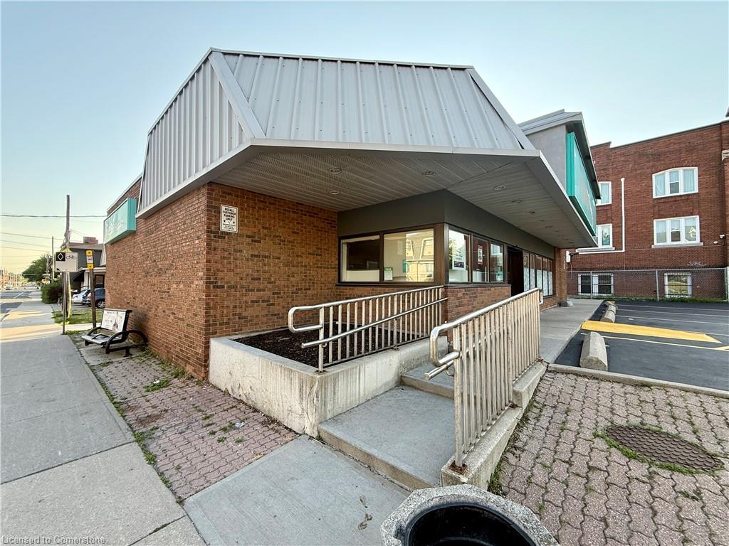 331 Dundurn Street S