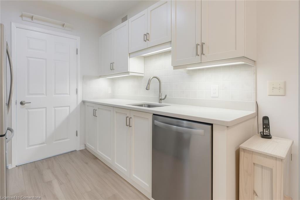 212-2075 Amherst Heights Drive Unit: 212