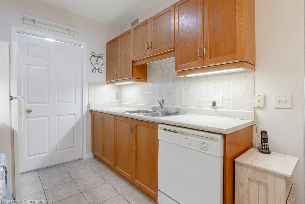 212-2075 Amherst Heights Drive Unit: 212