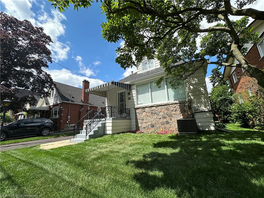1-38 Viewpoint Avenue Unit: 1