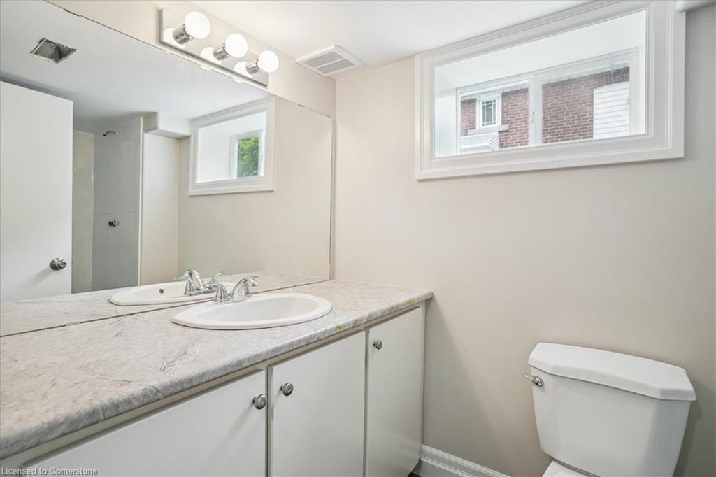1-38 Viewpoint Avenue Unit: 1