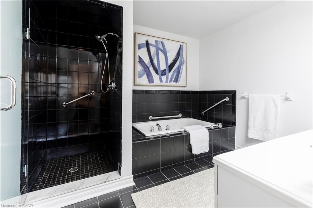 5-3220 New Street Unit: 5