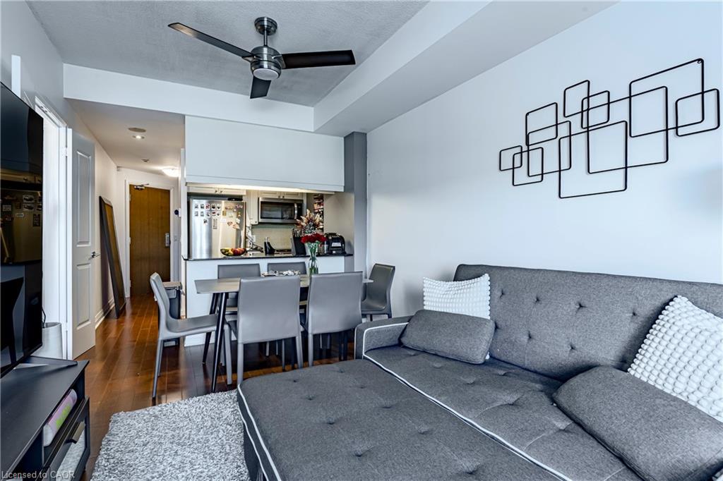 502-1055 Southdown Road Unit: 502