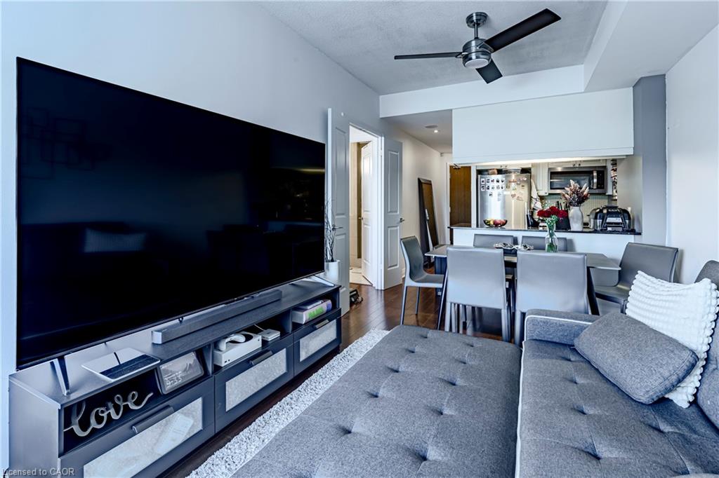 502-1055 Southdown Road Unit: 502