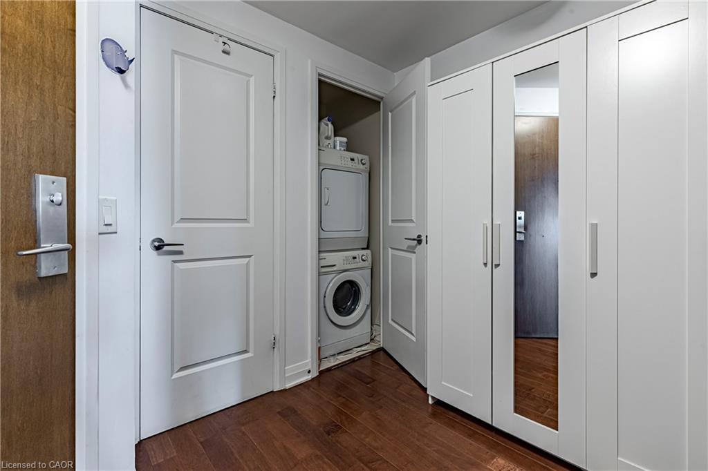 502-1055 Southdown Road Unit: 502