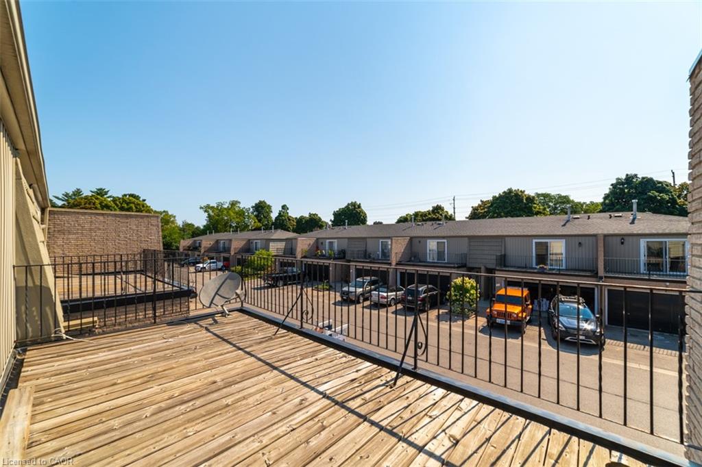 2-1011 White Oak Drive Unit: 2