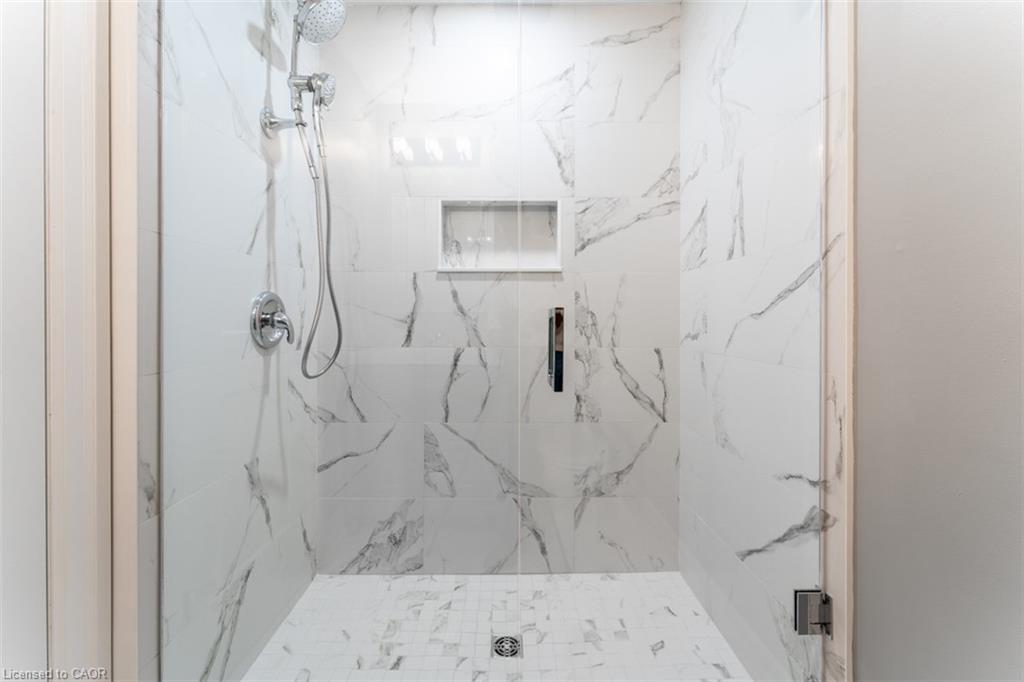 2-1011 White Oak Drive Unit: 2